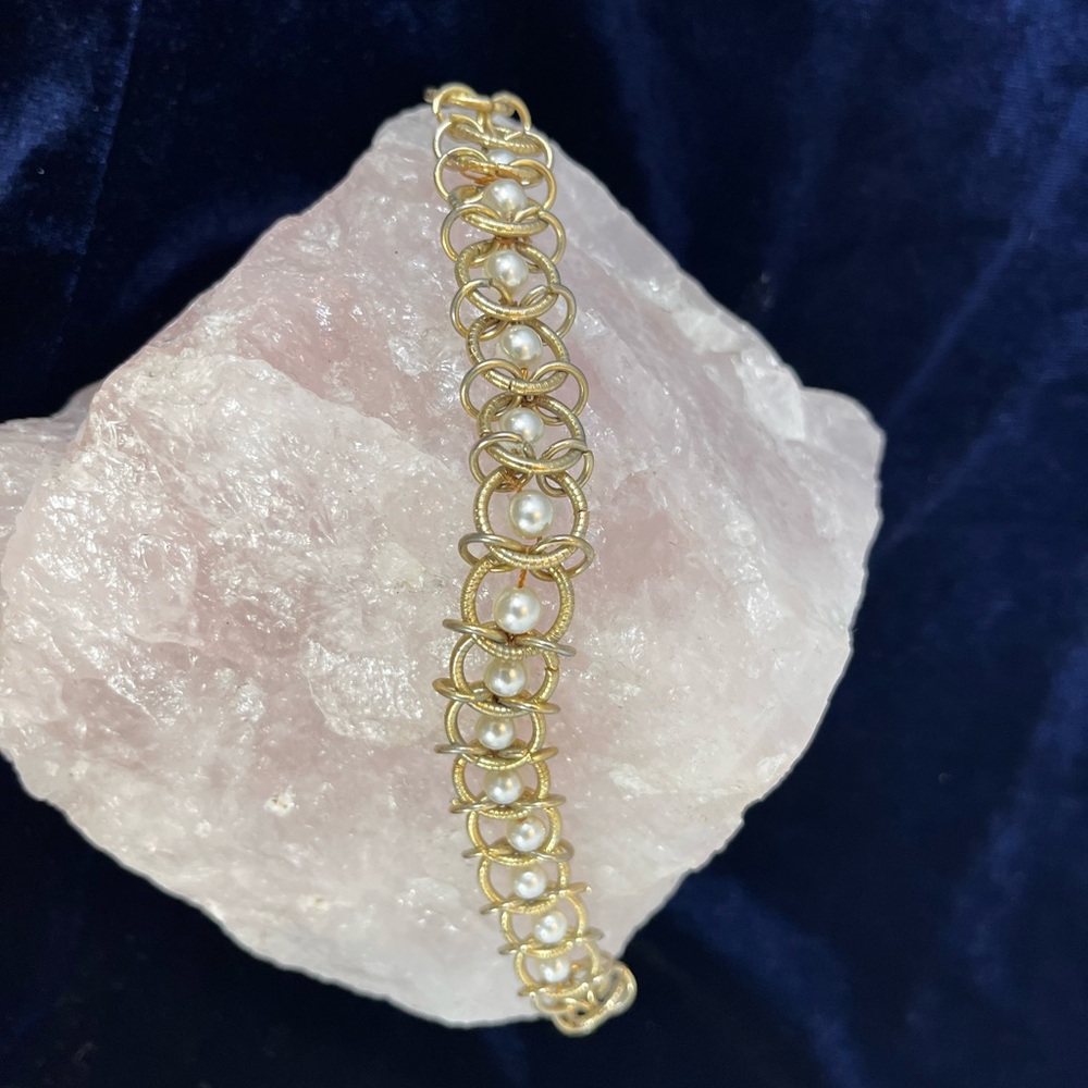 Vintage Goldette NY Bracelet Gold Tone Faux Pearl Link 1960’s Foldover Clasp 8” - Picture 3 of 6